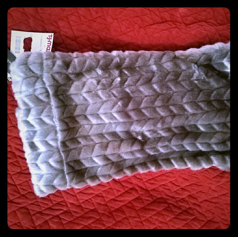 Scarf neck warmer